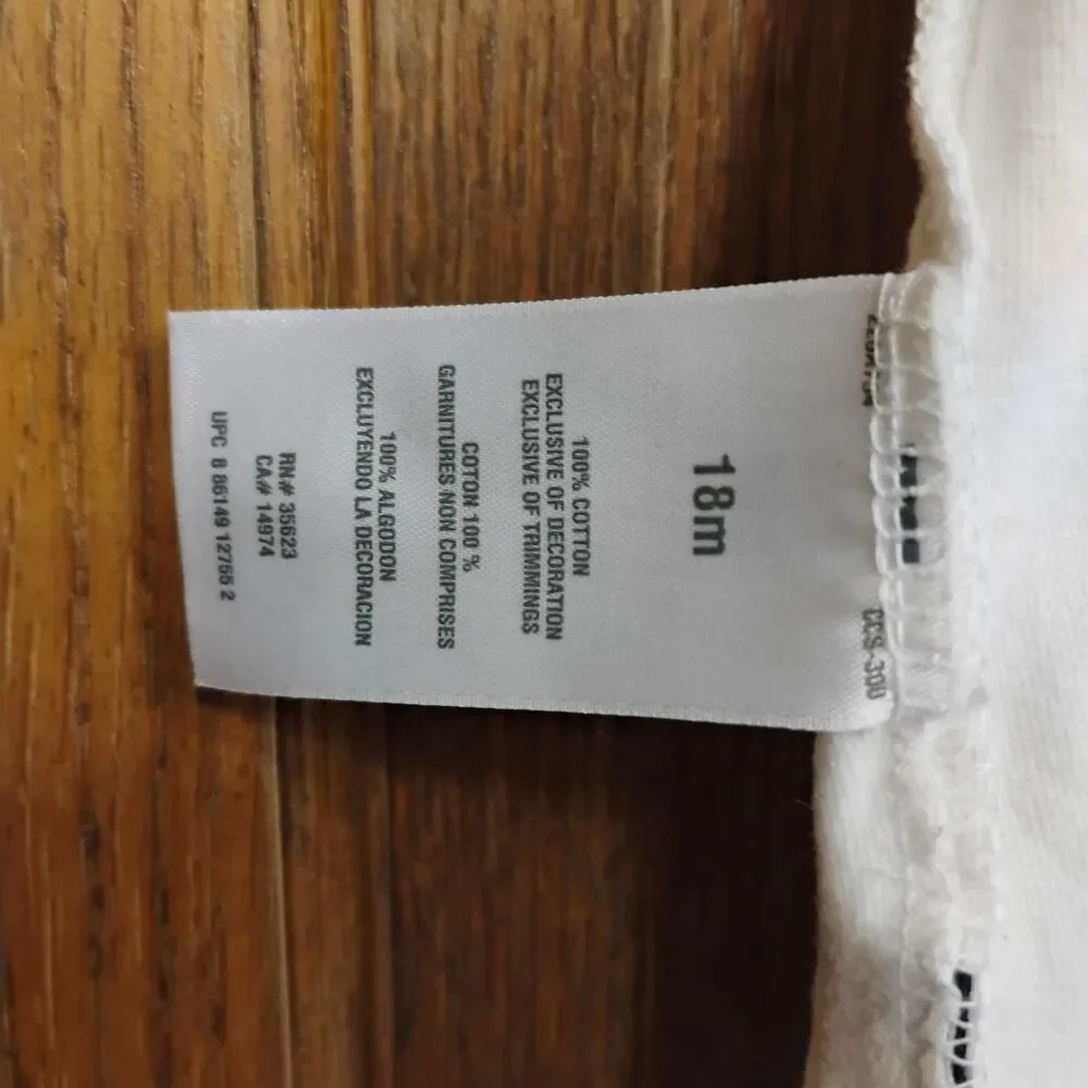Carters white short